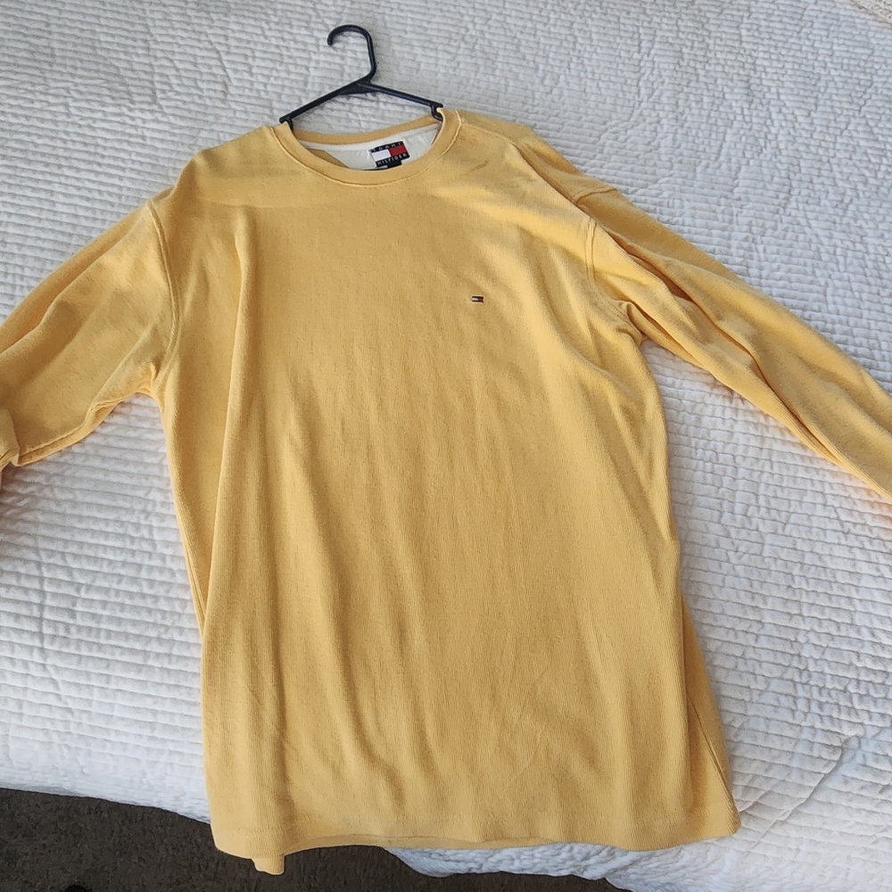 Men's Tommy Hilfiger long sleeve sweater, like new!
